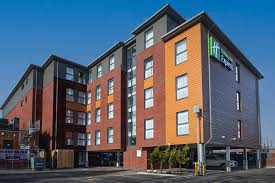 Holiday Inn Express - Fleet: Hotel IHG